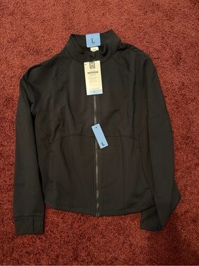 Black Full-Zip Jacket - L